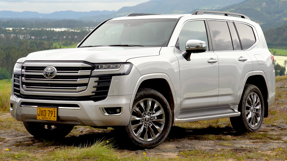 Toyota Land Cruiser: Your Ultimate Off-Road SUV for UAE Adventures ...